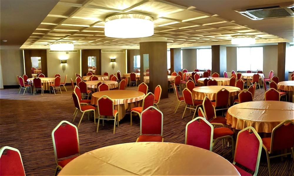 Grand Isias Hotel Adiyaman Exterior photo