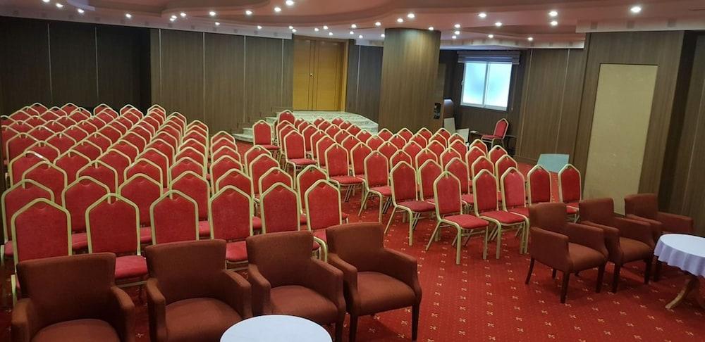 Grand Isias Hotel Adiyaman Exterior photo